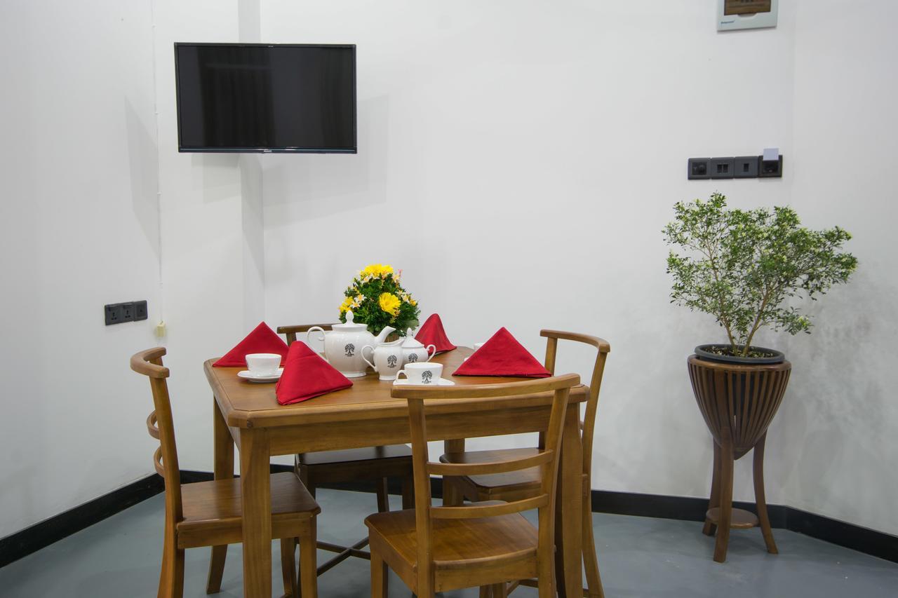 Avora Hotel Kandy Extérieur photo