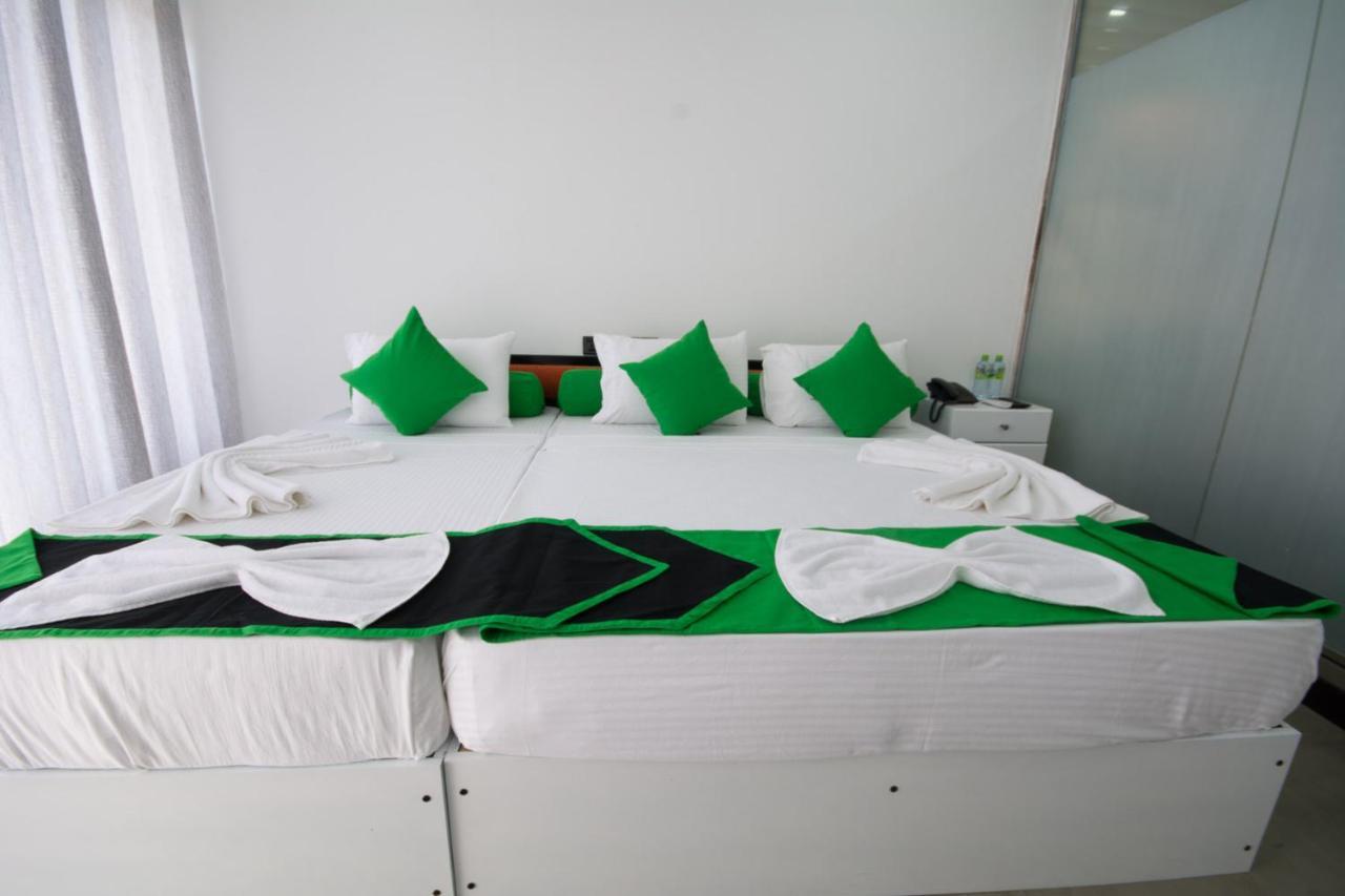 Avora Hotel Kandy Extérieur photo