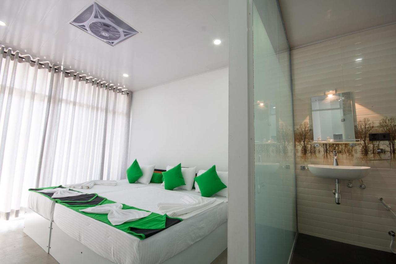 Avora Hotel Kandy Extérieur photo