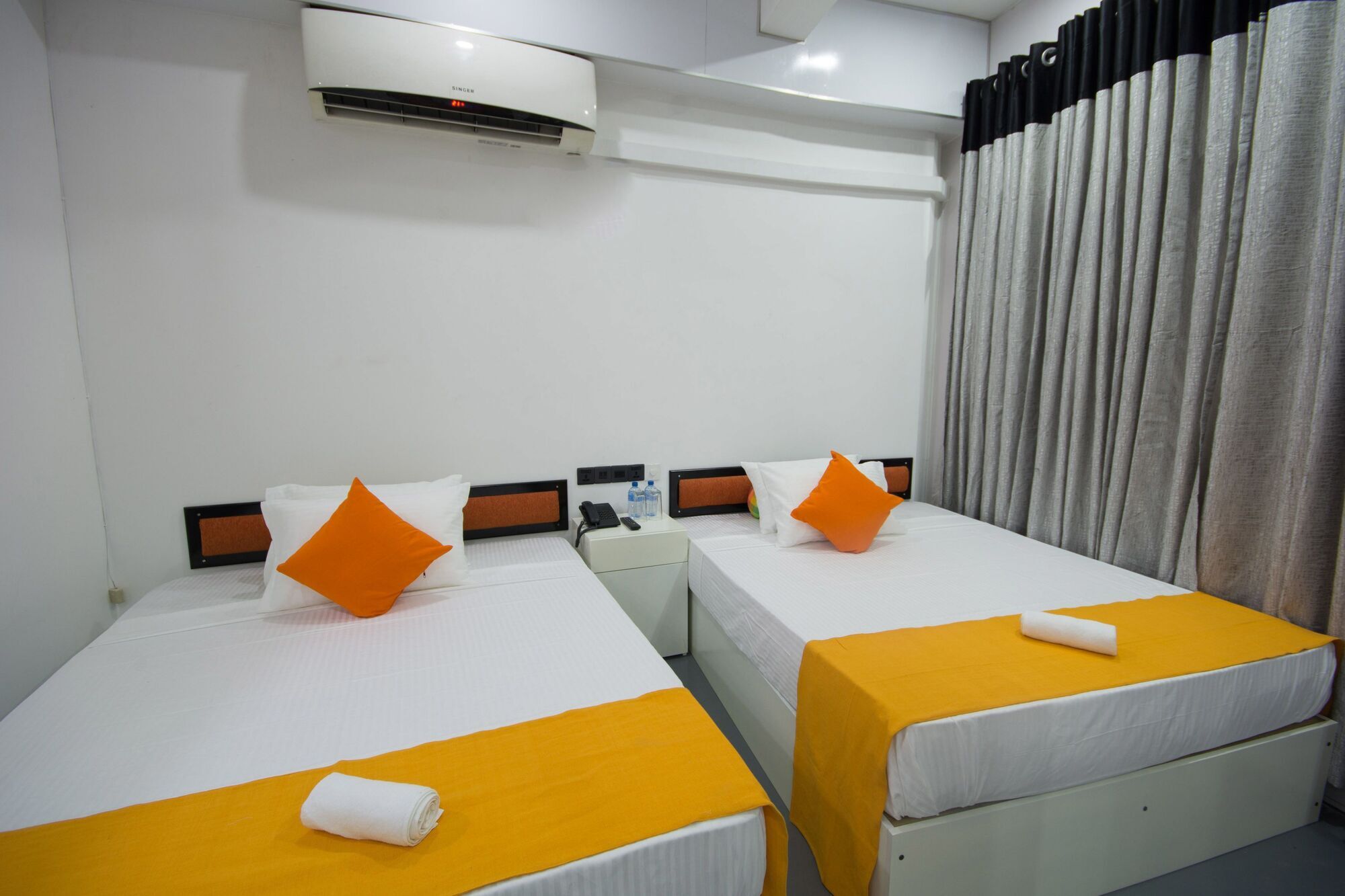 Avora Hotel Kandy Extérieur photo